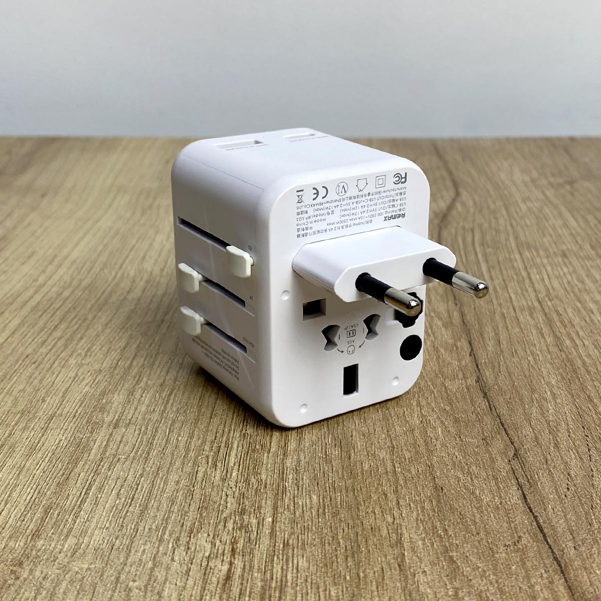 Miniatura 3 de Adaptador Enchufe Universal RP-U23